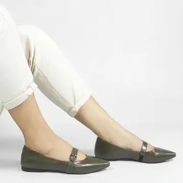 Sapatilha Detalhe Metal Juliana