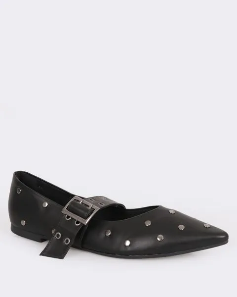 Sapatilha Bico Fino com Tachas